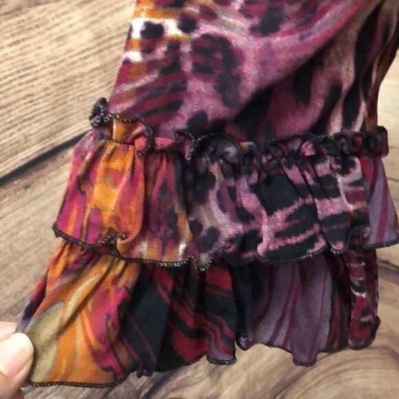 Karen Kane abstract print ruffled sleeve top - Picture 6 of 6